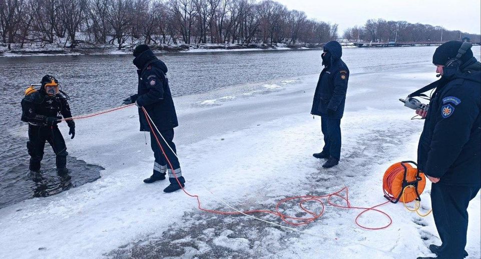 Водолазы ГКУ МО «Мособлпожспас» провели тренировку на Москве-реке